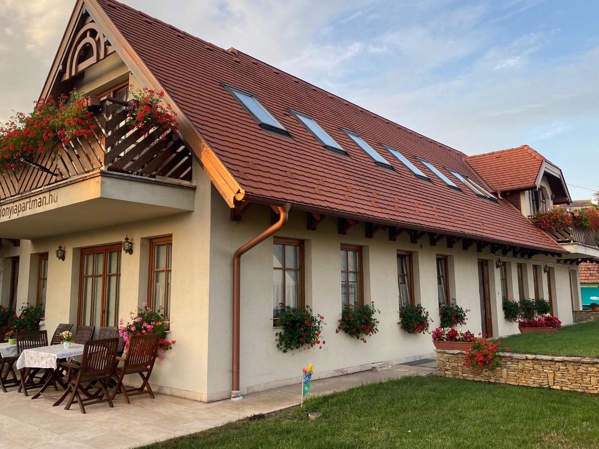 Gardonyi Apartman Apartment Eger Exterior foto
