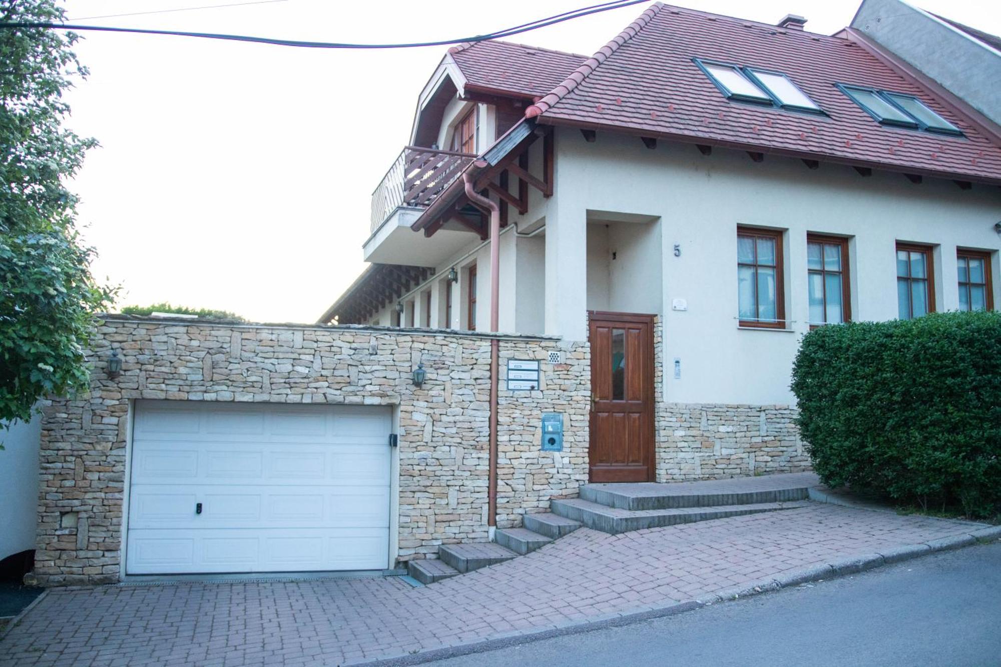 Gardonyi Apartman Apartment Eger Exterior foto